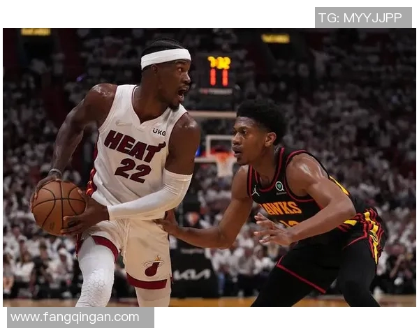 湖人队与热火队激战正酣比分胶着双方争夺胜利的精彩瞬间回顾